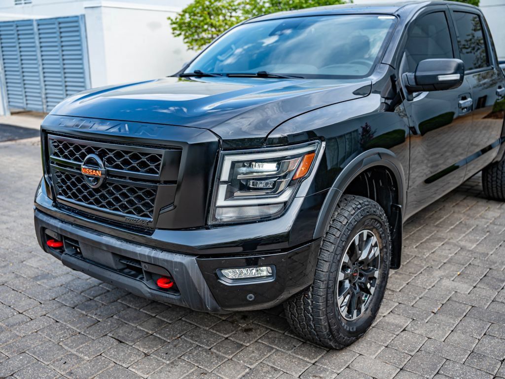 Used 2022 Nissan Titan PRO-4X w/ Pro-4x Convenience Package AWD/4WD image 14