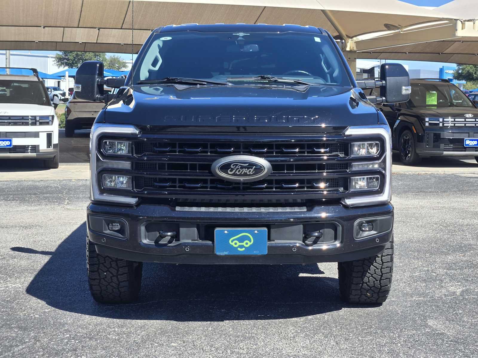 Used 2023 Ford F250 Lariat w/ Lariat Ultimate Package AWD/4WD image 2