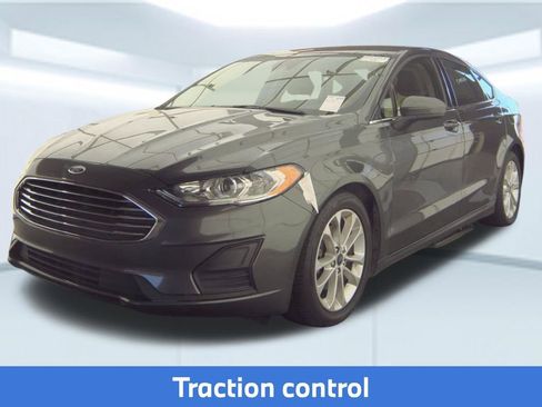 Used 2020 Ford Fusion SE FWD image 5
