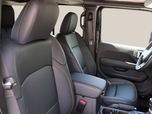 New 2026 Jeep Wrangler Unlimited Sahara AWD/4WD image 22