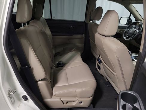 Used 2016 Honda Pilot Touring image 25