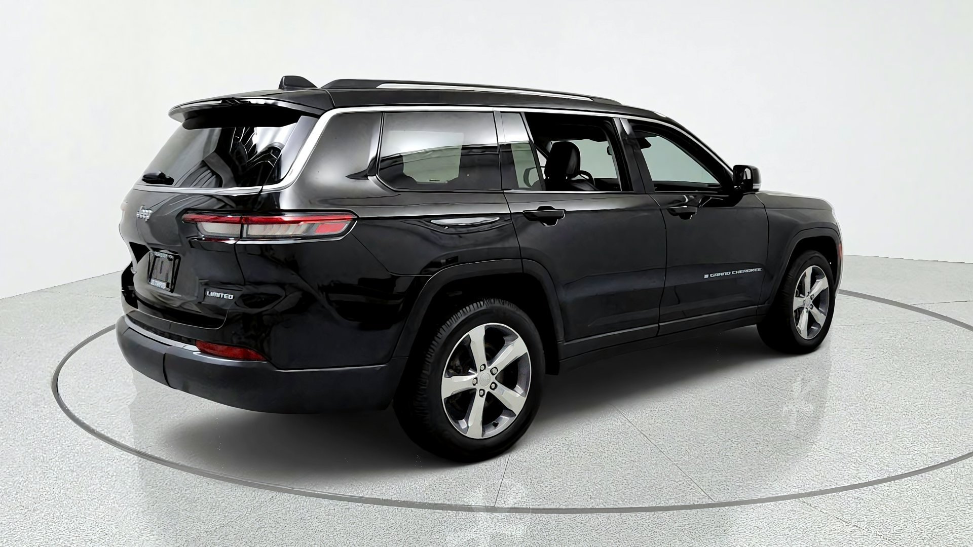 Used 2021 Jeep Grand Cherokee L Limited AWD/4WD image 5