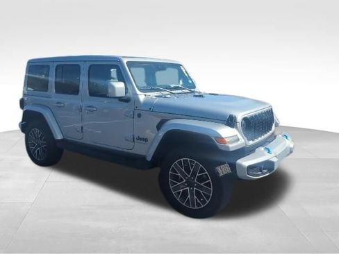 Used 2024 Jeep Wrangler High Altitude AWD/4WD image 4
