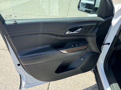 Used 2019 GMC Acadia SLE AWD/4WD image 5