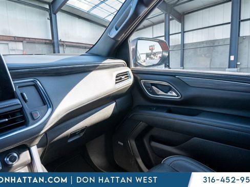 Used 2023 GMC Yukon XL SLT image 15