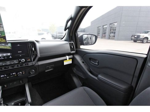 New 2026 Nissan Frontier SV w/ SV Convenience Package image 8