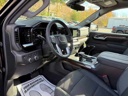 New 2026 GMC Sierra 1500 Elevation image 13