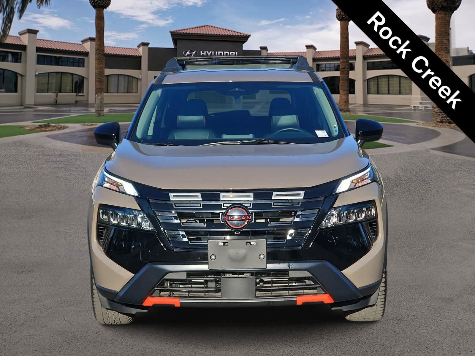 Used 2025 Nissan Rogue SV AWD/4WD image 3