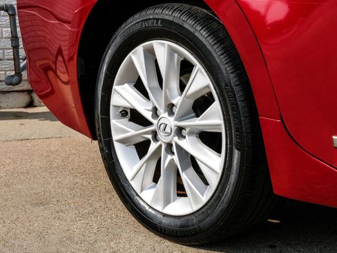 Used 2014 Lexus ES 300h w/ Luxury Package w/Bamboo Trim FWD image 60