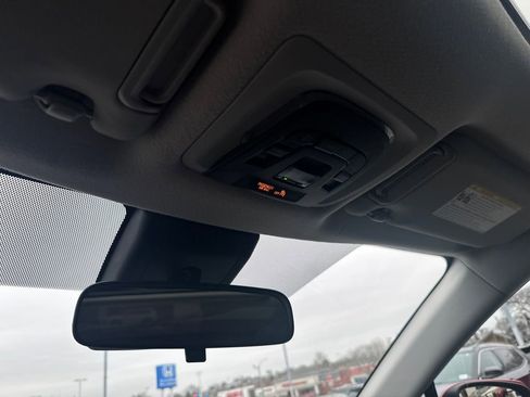 Used 2022 Toyota Corolla Cross LE image 30