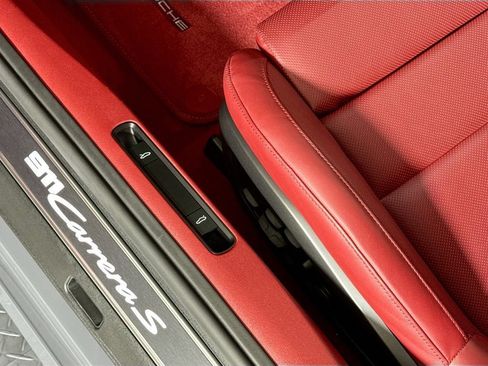 Certified 2025 Porsche 911 Carrera S RWD image 28