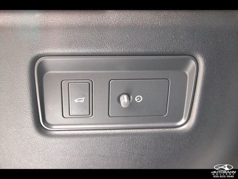Used 2019 Land Rover Range Rover HSE AWD/4WD image 18