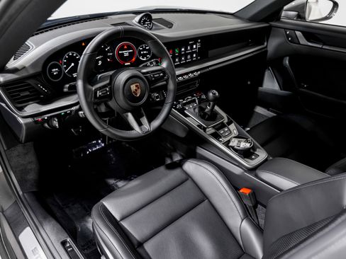 Used 2024 Porsche 911 Carrera S RWD image 9