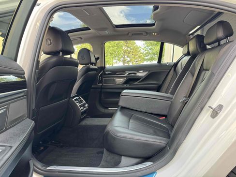 Used 2018 BMW 740e xDrive image 56