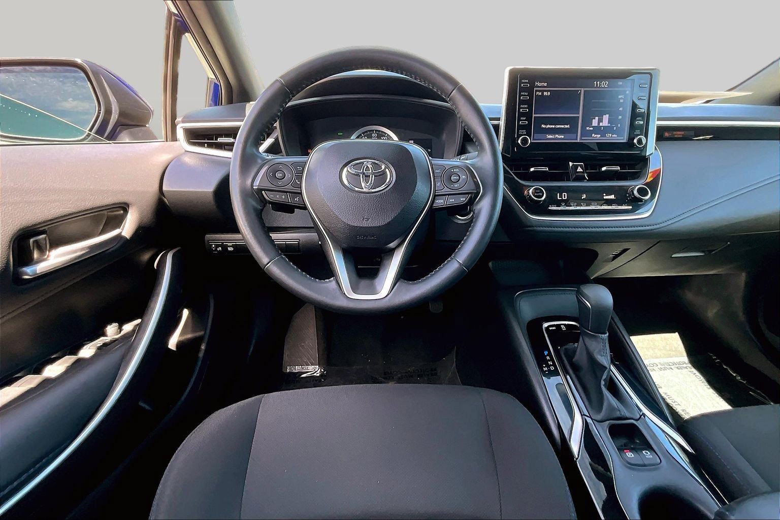 Used 2020 Toyota Corolla SE w/ SE Premium Package FWD image 5