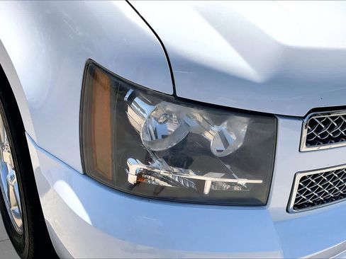 Used 2012 Chevrolet Avalanche LTZ RWD image 25