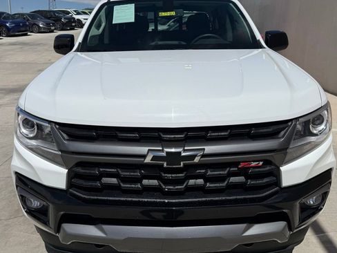 Used 2022 Chevrolet Colorado Z71 AWD/4WD image 3