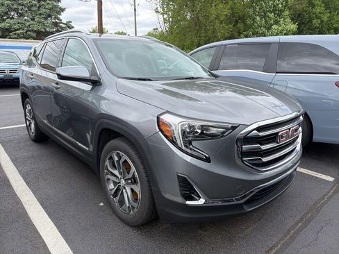 Used 2019 GMC Terrain SLT w/ Preferred Package FWD image 4