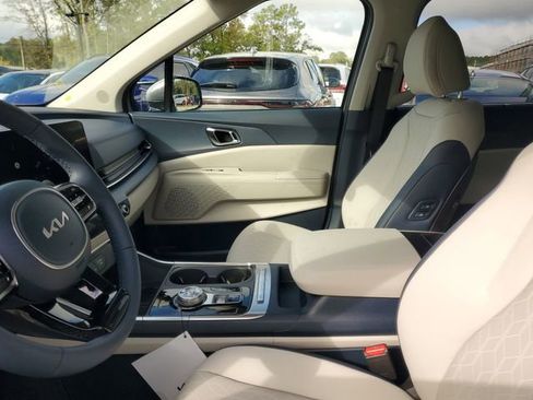 New 2026 Kia Carnival EX image 8