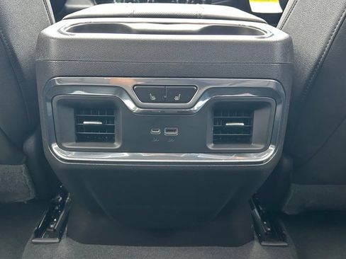 Used 2023 GMC Sierra 1500 SLT w/ SLT Premium Package AWD/4WD image 18
