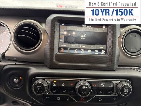 Used 2021 Jeep Wrangler Unlimited Freedom Edition image 21