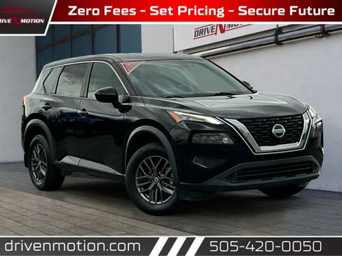 Used 2021 Nissan Rogue S image 1