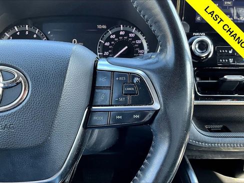 Used 2021 Toyota Highlander Platinum AWD/4WD image 19
