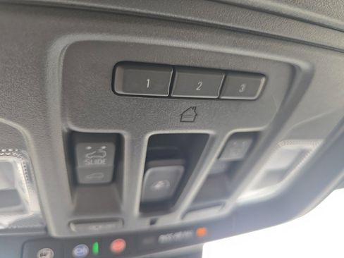 Used 2023 Chevrolet Silverado 1500 ZR2 w/ Technology Package image 30