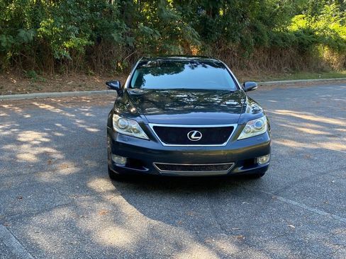 Used 2011 Lexus LS 460 L w/ Luxury Pkg RWD image 2
