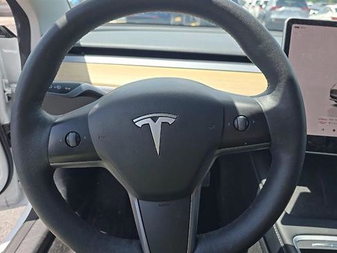 Used 2023 Tesla Model 3 Standard Range RWD image 5