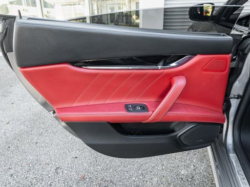 Used 2022 Maserati Quattroporte GT image 39