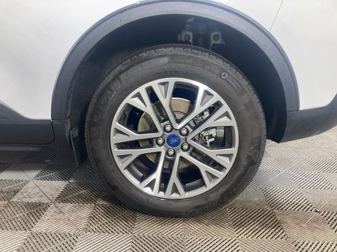 Used 2022 Ford Escape SEL image 21