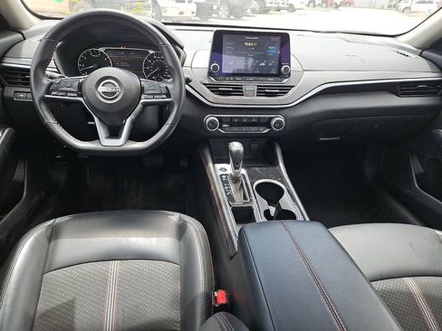 Used 2025 Nissan Altima 2.5 SR FWD image 12