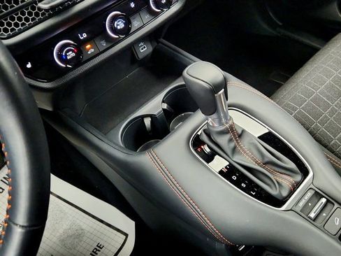 Used 2025 Honda HR-V Sport image 16