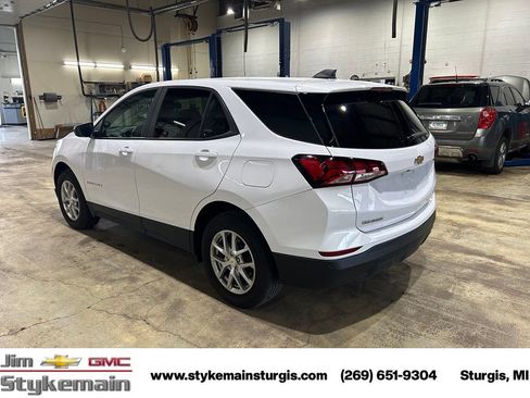 Used 2024 Chevrolet Equinox LS w/ LS Convenience Package AWD/4WD image 8