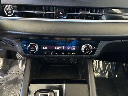 Used 2024 Mitsubishi Outlander FWD image 56