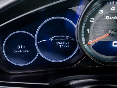 Used 2022 Porsche Cayenne Turbo image 42