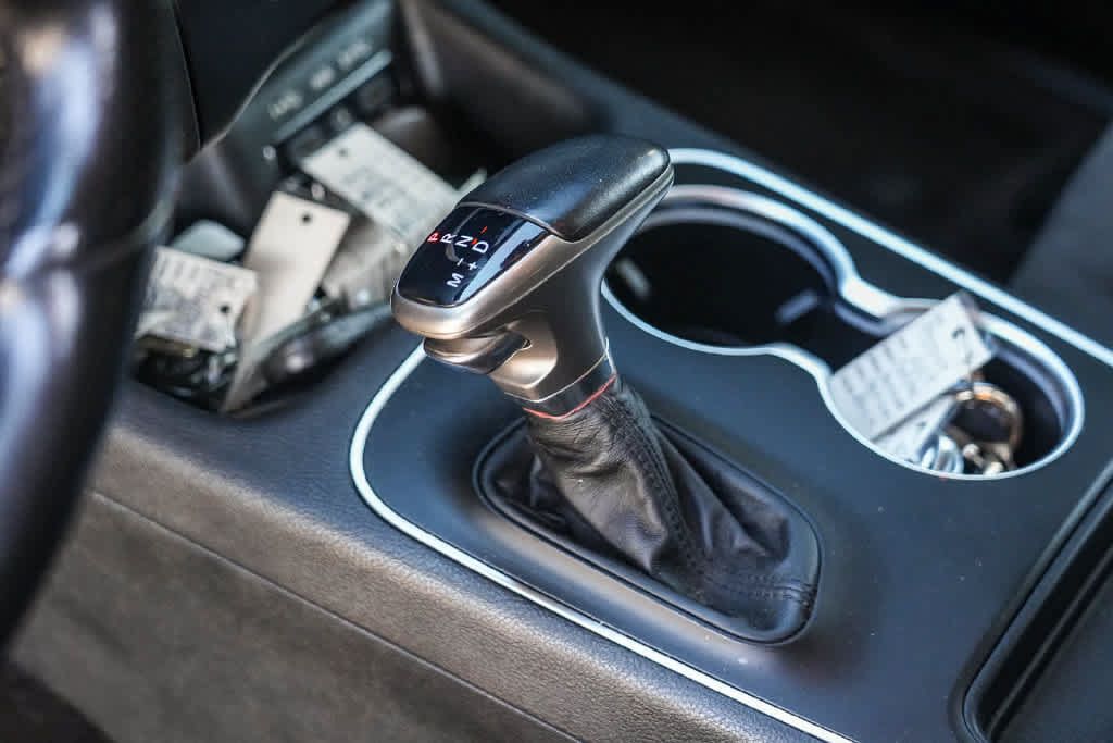 Used 2019 Dodge Durango SXT w/ 3rd Row Seating Group RWD image 19
