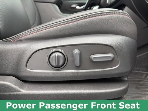 Certified 2023 Chevrolet Traverse RS image 59