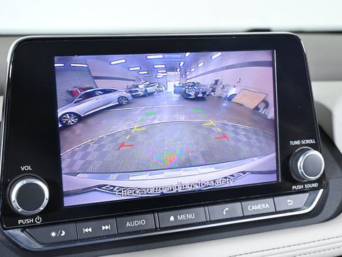 Certified 2023 Nissan Rogue SV image 18