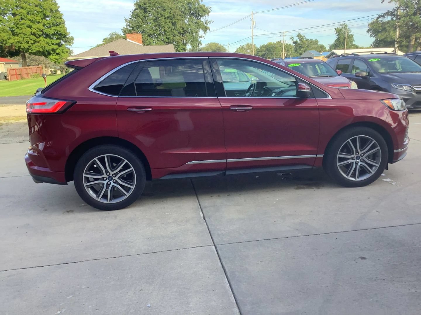 Used 2019 Ford Edge Titanium w/ Equipment Group 301A AWD/4WD image 9