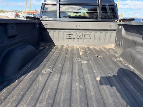 Used 2018 GMC Sierra 2500 SLT w/ Snow Plow Prep Package AWD/4WD image 46