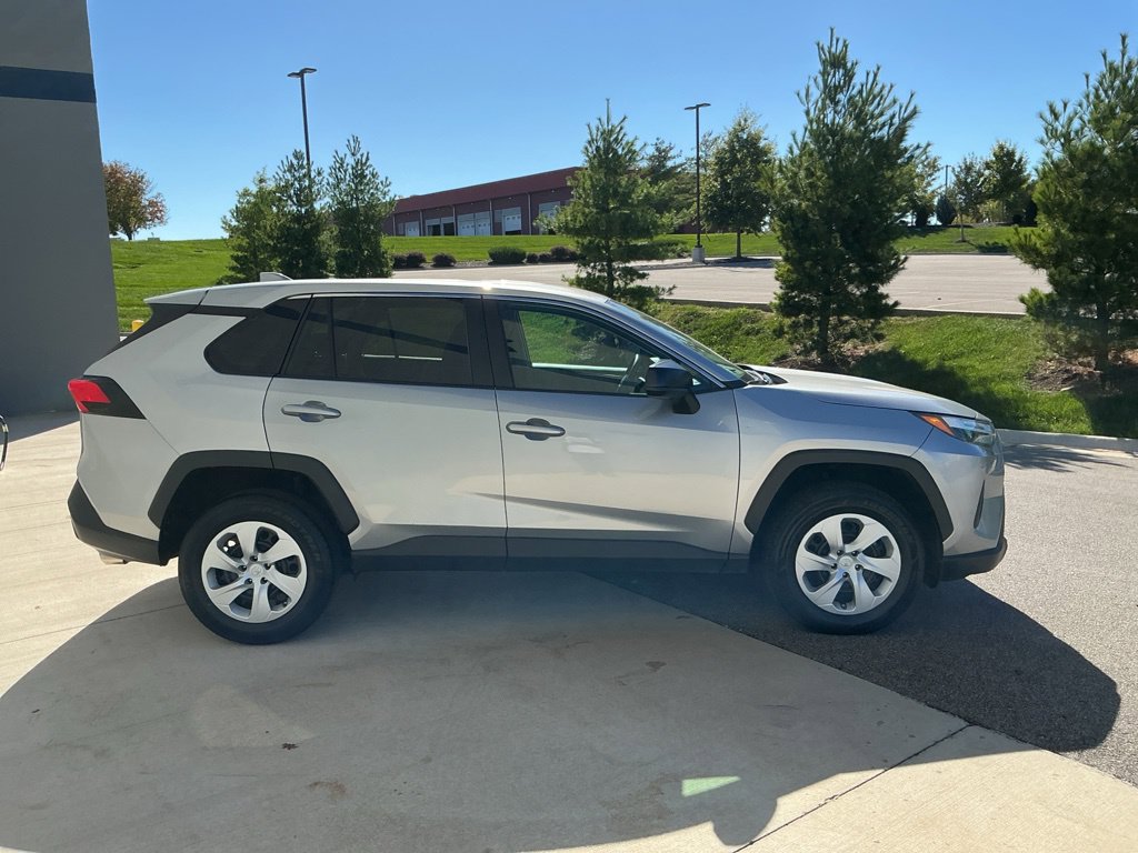 Used 2025 Toyota RAV4 LE AWD/4WD image 12