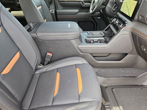 New 2026 GMC Sierra 3500 AT4 w/ AT4 Premium Plus Package image 10