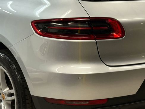 Used 2018 Porsche Macan S image 11