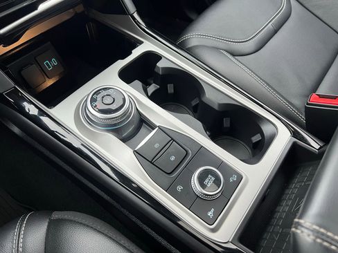 Used 2024 Ford Explorer ST w/ Technology Package image 15