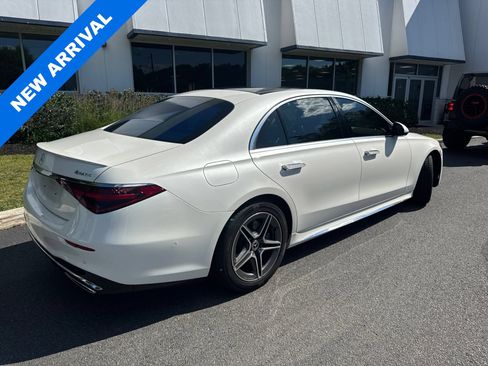 Used 2022 Mercedes-Benz S 580 4MATIC Sedan image 2