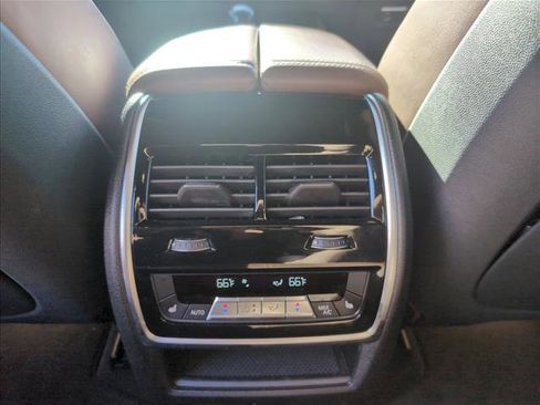 Used 2019 BMW X5 xDrive40i w/ M Sport Package image 20