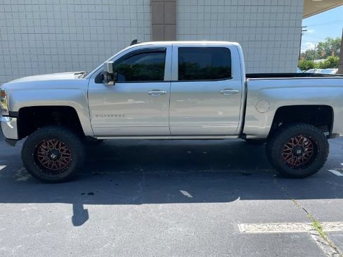 Used 2018 Chevrolet Silverado 1500 LT w/ All Star Edition RWD image 6
