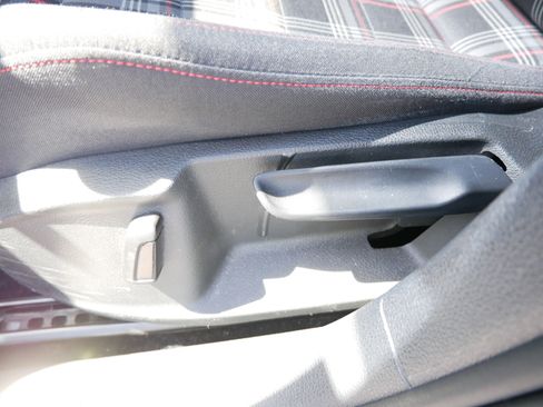 Used 2020 Volkswagen GTI S image 15